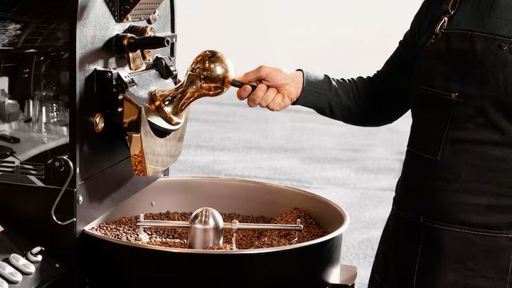 Guide to Coffee Roasting Machines: Technology, Process, and Industry Overview