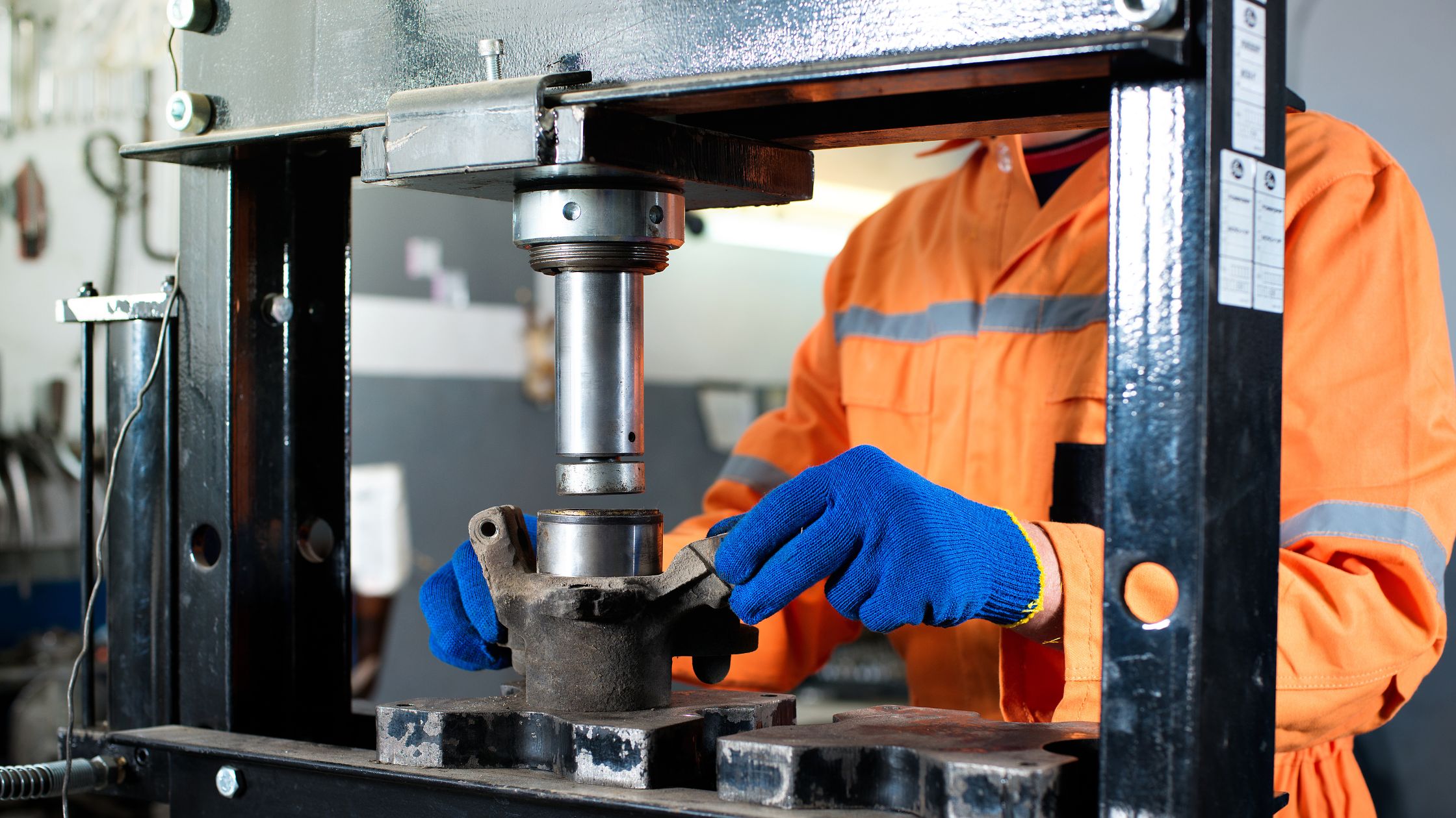 Hydraulic Press Machines: Complete Guide to Uses, Types, and Benefits