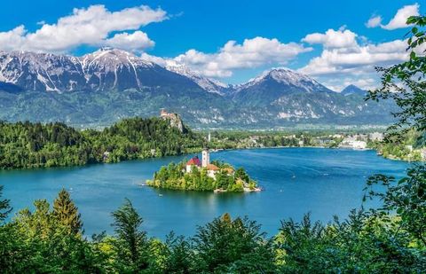 Guide to Modern Travel Planning: Insights on Luxury, Corporate, and Specialized Travel Services